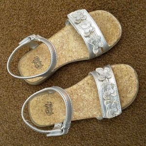 🌞 Girls Faded Glory Silver Sandals.  Size 10